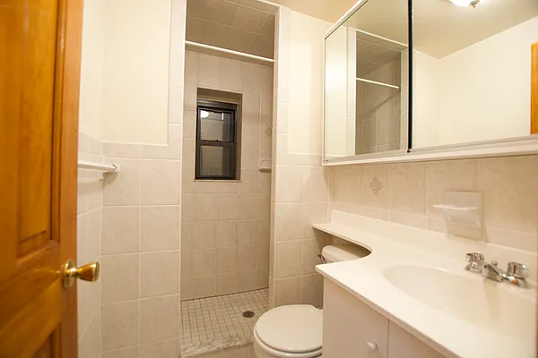 Rented by Street Realty Brokerage LLC | media 23