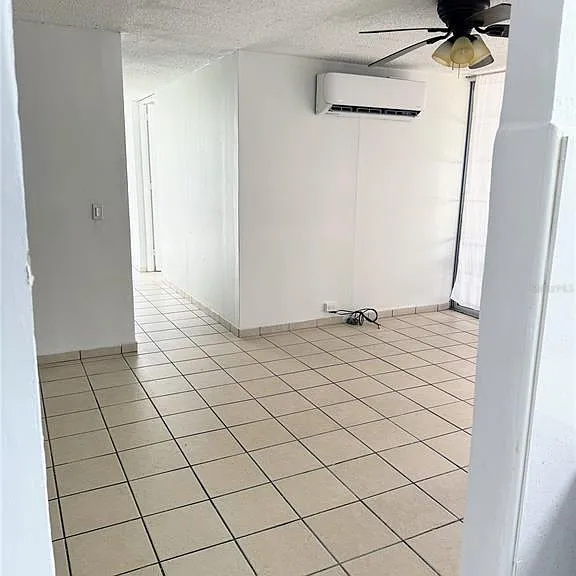 GARDEN HILLS PLAZA I Luis Vigoreaux Avenue #105 — Photo 5