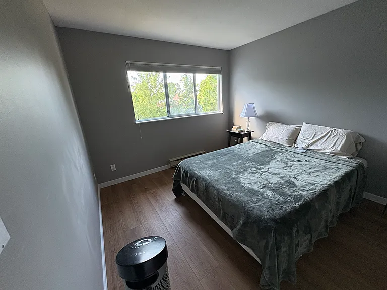431 E 44th Ave #302 — Photo 3