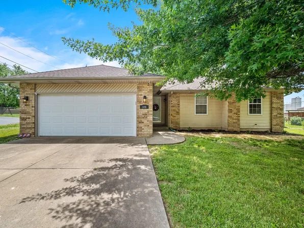 328 W Hawthorne Street, Aurora, MO 65605
