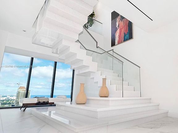 4th image of 17141 Collins Ave #4501