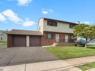 1214-1216 W Camplain Rd, Manville Boro, NJ 08835