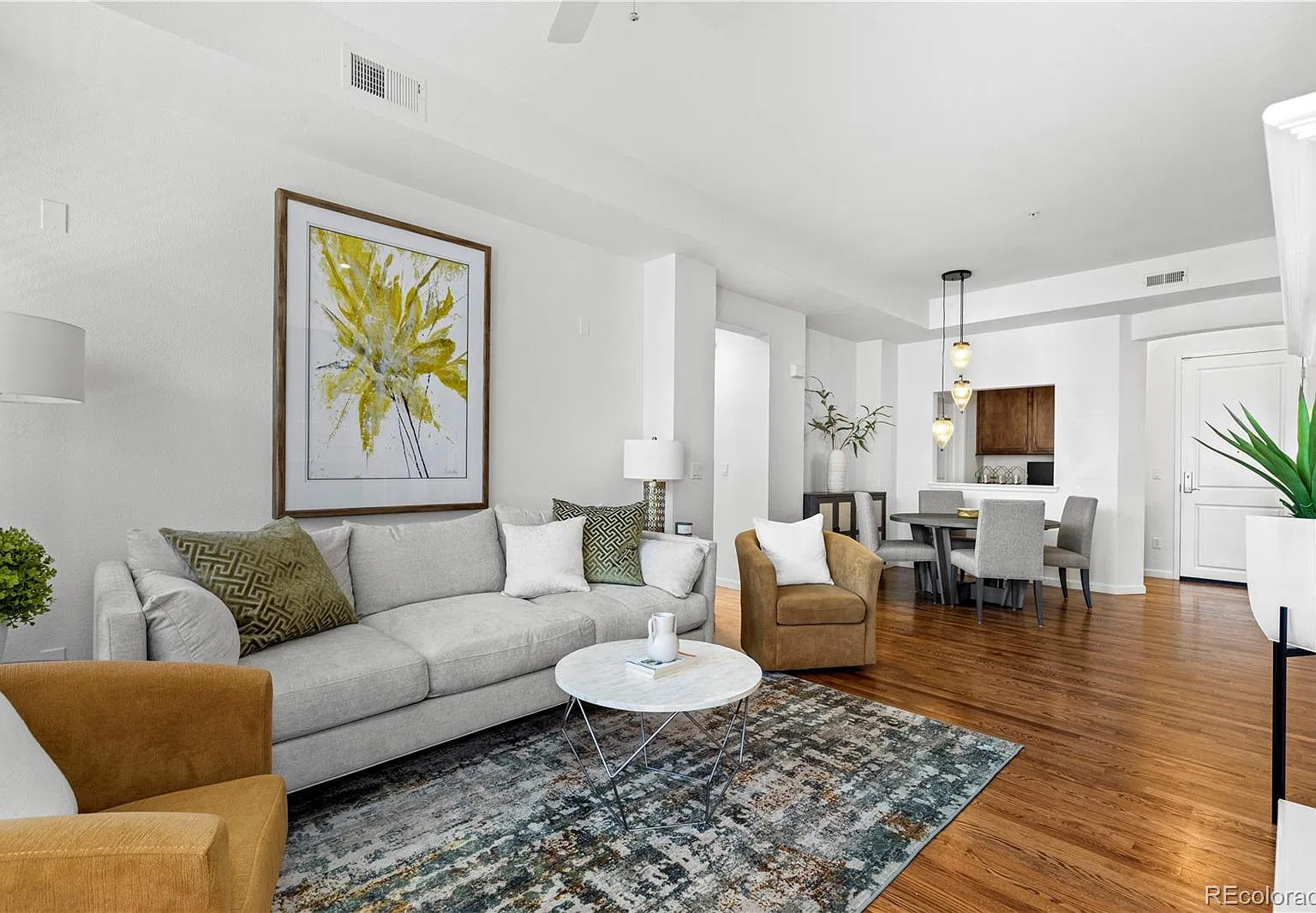 2 bed, 2.0 bath, 1381 sqft, $3,150 — Photo 4