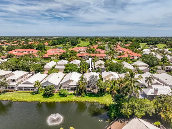 264 W Canterbury Dr W, Palm Beach Gardens, FL 33418