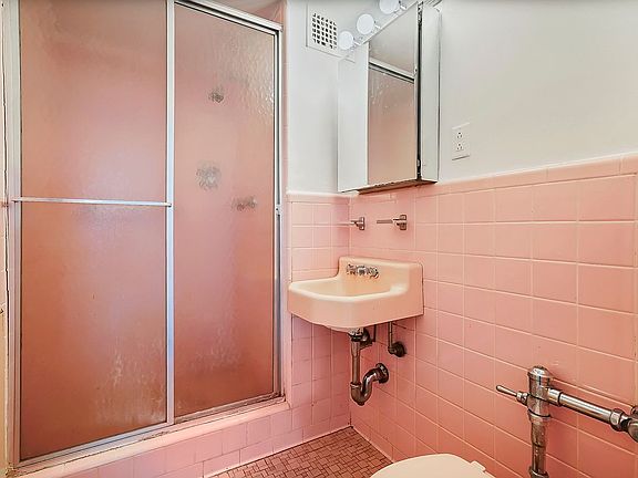 5th image of 3215 Avenue N #P
