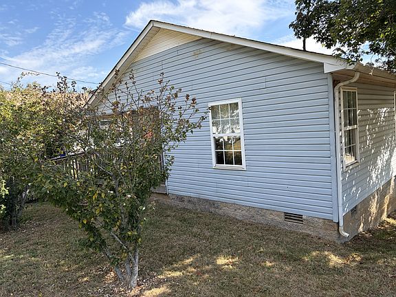 4th image of 1115 Haley St