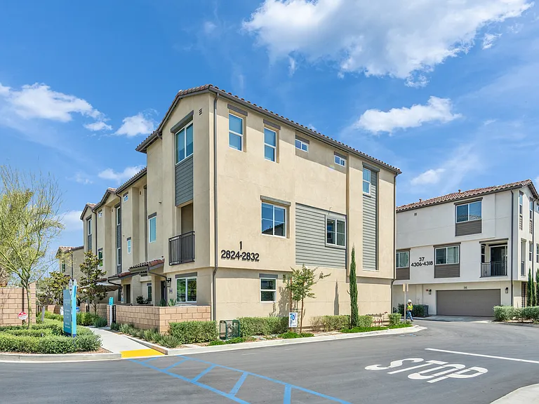 Jasmine Ln — Photo 20