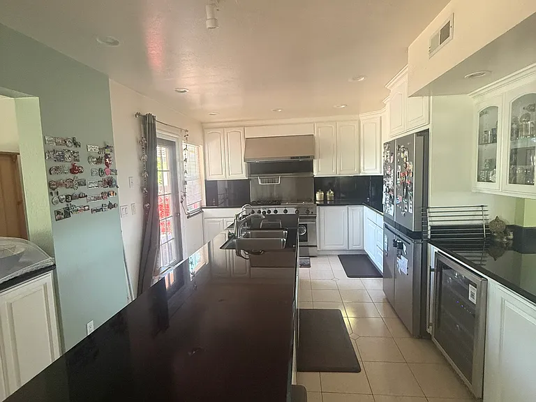 20143 Somerset Dr — Photo 11
