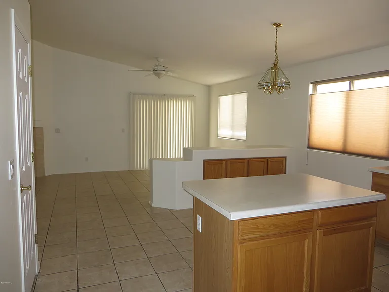 570 W Faith Dawn Ct — Photo 3