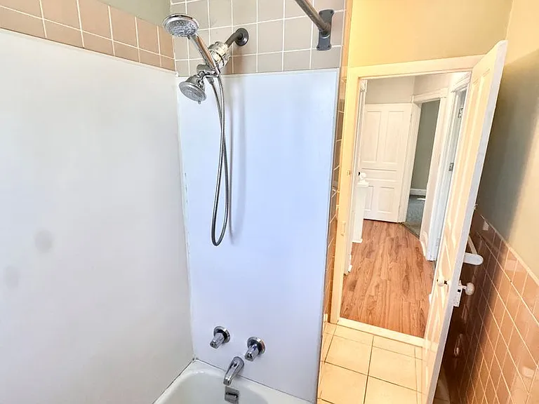 229 E Union Blvd — Photo 11