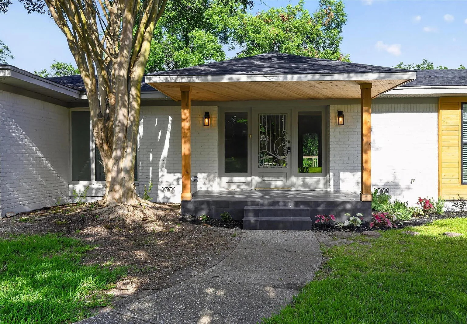 4 bed, 3.5 bath, 2808 sqft, $3,900 — Photo 3