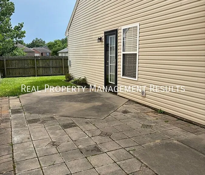 9895 Cove Point Ct — Photo 14