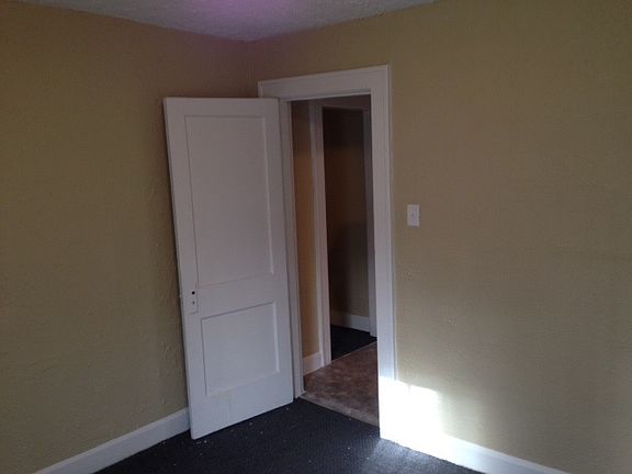 3rd image of 3001 E 38th St