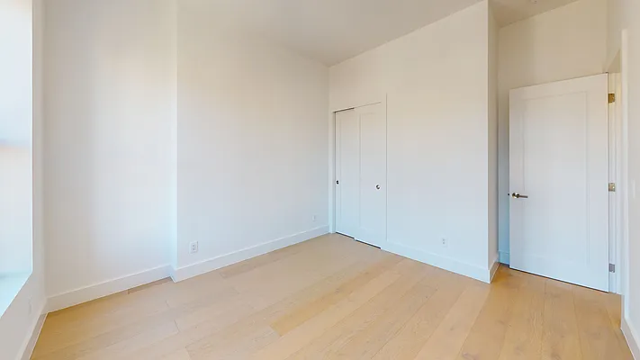 Rented by Bond New York | media 29