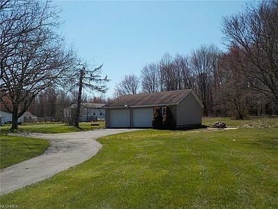 2.5 car garage, elec doors