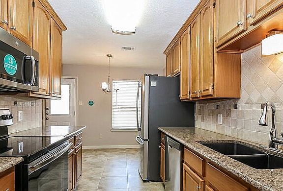 5th image of 5909 Willow Crest Dr