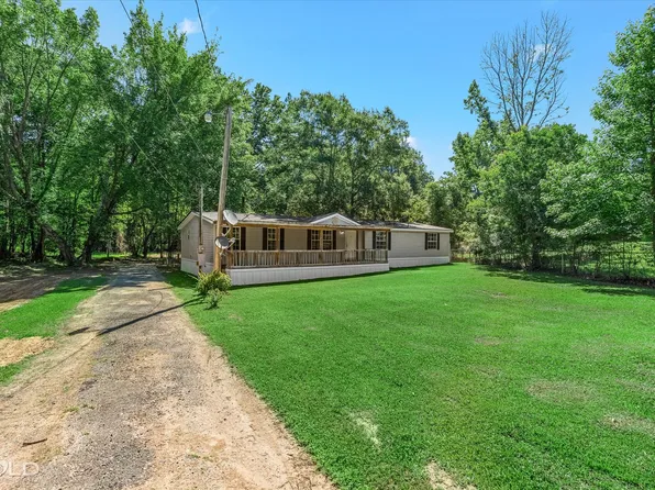 2174 Twin Lake Dr, Benton, LA 71006
