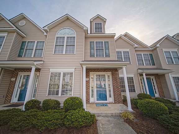 2nd image of 113 Gretchen Ct