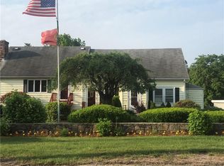 147 Cowesett Ave APT C, West Warwick, RI 02893