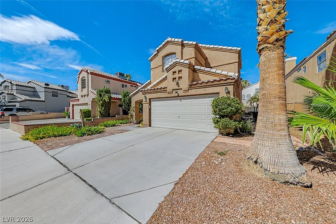 3 bed, 2.5 bath, 1434 sqft, $2,650 — Photo 1