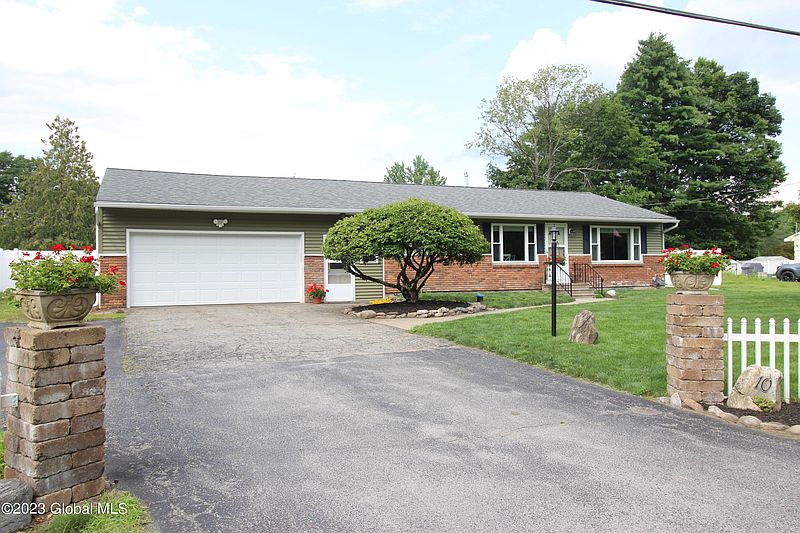 2nd image of 10 Florence Drive