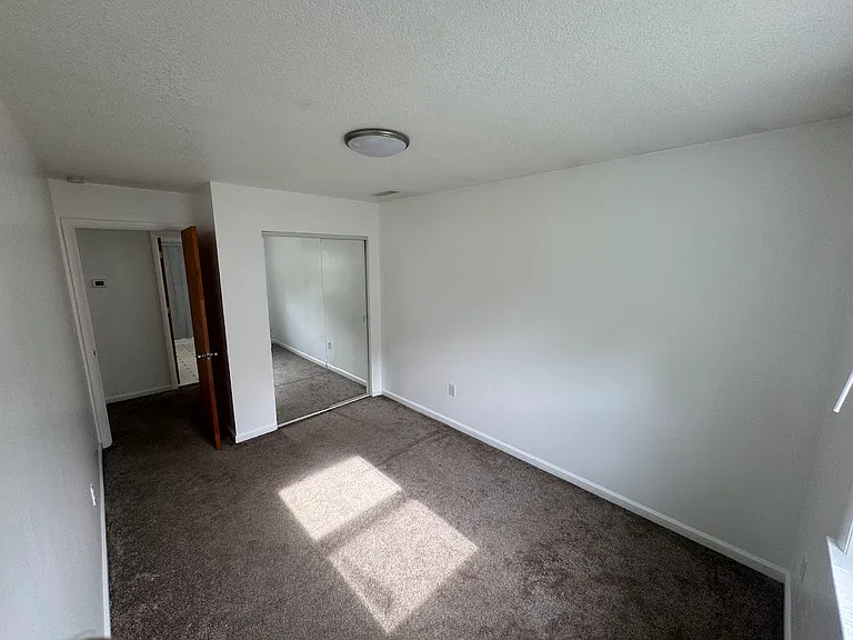 38491 Westvale St — Photo 5