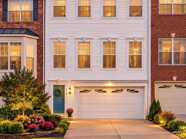 6356 Regal Oak Dr, Springfield, VA 22152