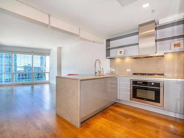77 Hudson St #1701R — Photo 8