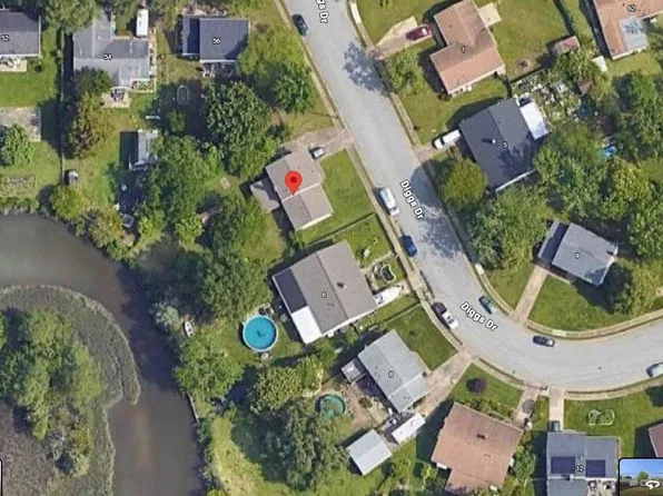 4 Diggs Dr, Hampton, VA 23666