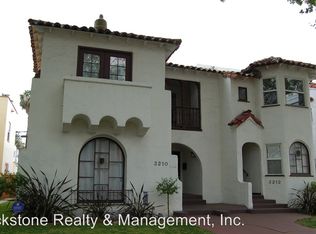 3210 W 43rd Pl, Los Angeles, CA 90008