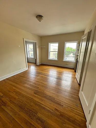 2712 N Milwaukee Ave Photo 1