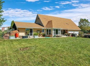 524 E 1400th Rd, Baldwin City, KS 66006