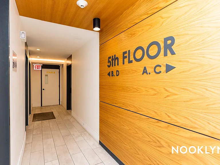 136 Erasmus St #4A — Photo 20