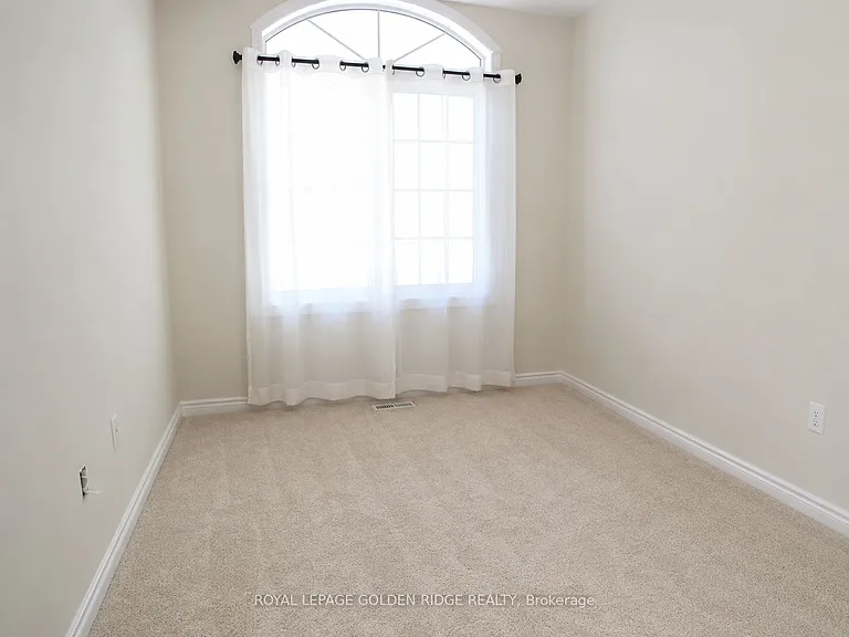 162 Collin Ct — Photo 5