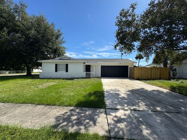 1718 Palmer Ln