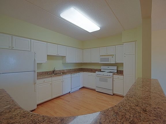 4th image of 7450 Lincoln Ave Unit 412