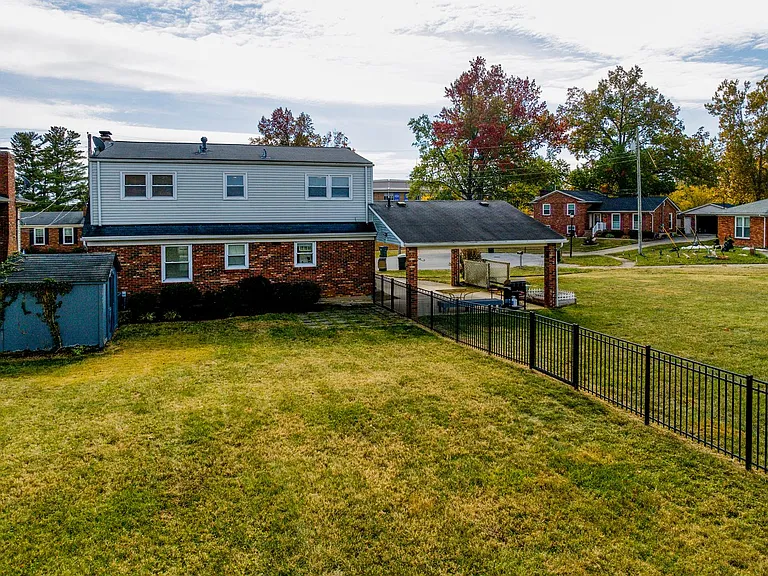 9903 Welshpool Ct — Photo 4