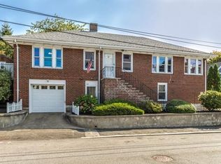 11 Lookout St, Gloucester, MA 01930