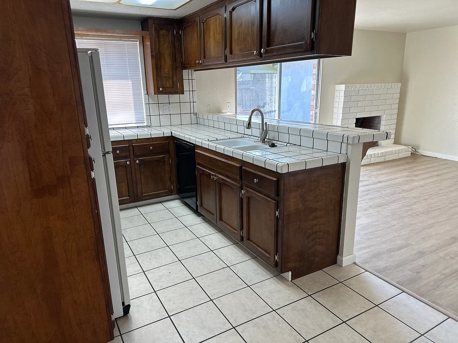 3 bed, 1450 sqft, $2,300 — Photo 2
