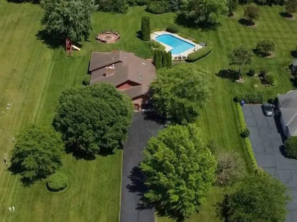 16457 S Kensington Dr, Homer Glen, IL 60491