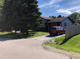 1528 Oxford Ln, Racine, WI 53406