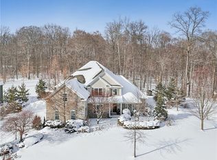 795 E Homestead Dr, Aurora, OH 44202