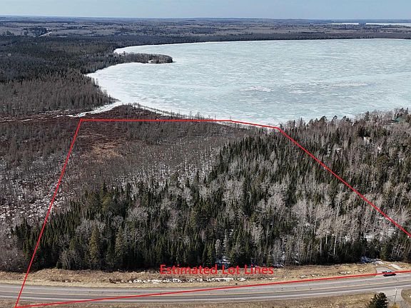 4th image of 21 Nett Lake Rd