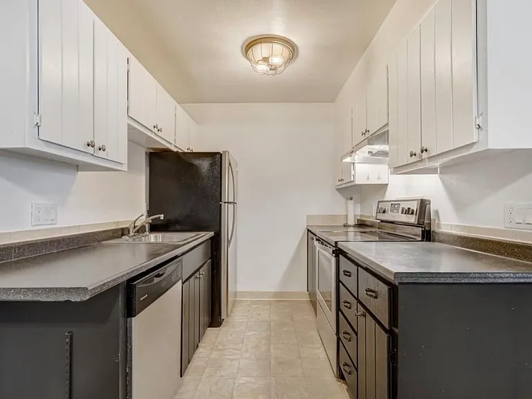 16359 W 10th Ave #W4 — Photo 4