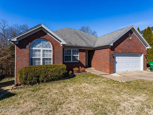 7004 Top Walnut Ct, Louisville, KY 40229