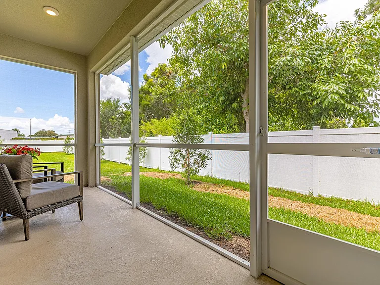 5270 Neil Dr — Photo 10