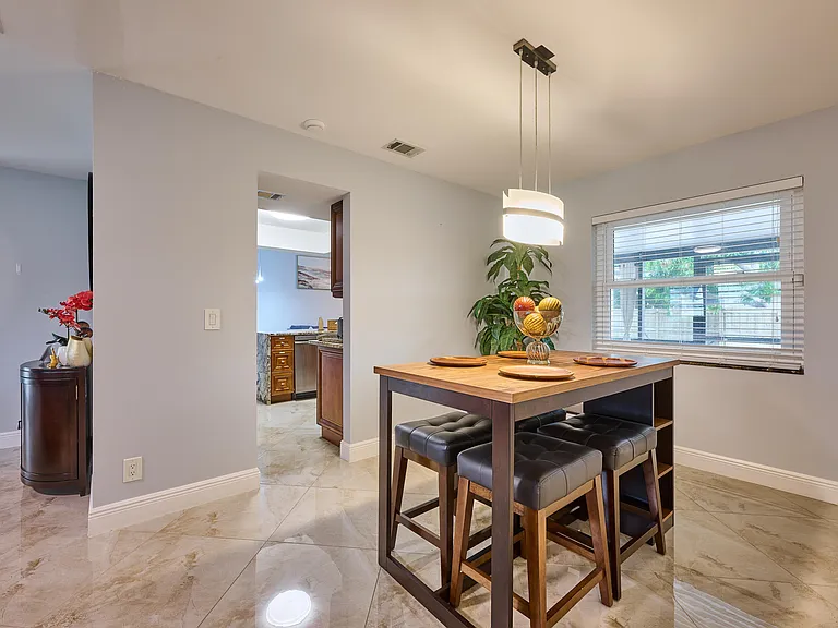 1267 Summerwood Cir — Photo 31