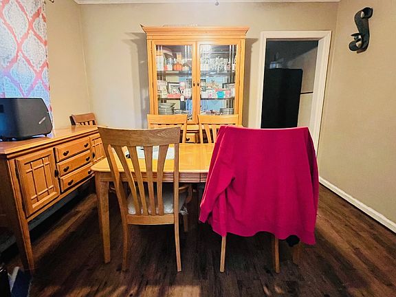 5th image of 481 Harold St