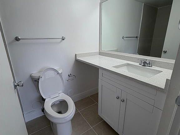 2nd image of 8730 N Sherman Cir APT 304