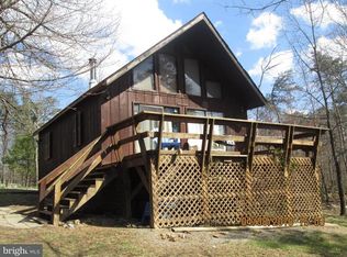 185 Plum Tree Ln, Berkeley Springs, WV 25411